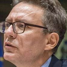 13. Un’etica “patient-oriented”. Dialogo immaginario con Luciano&nbsp;Floridi.